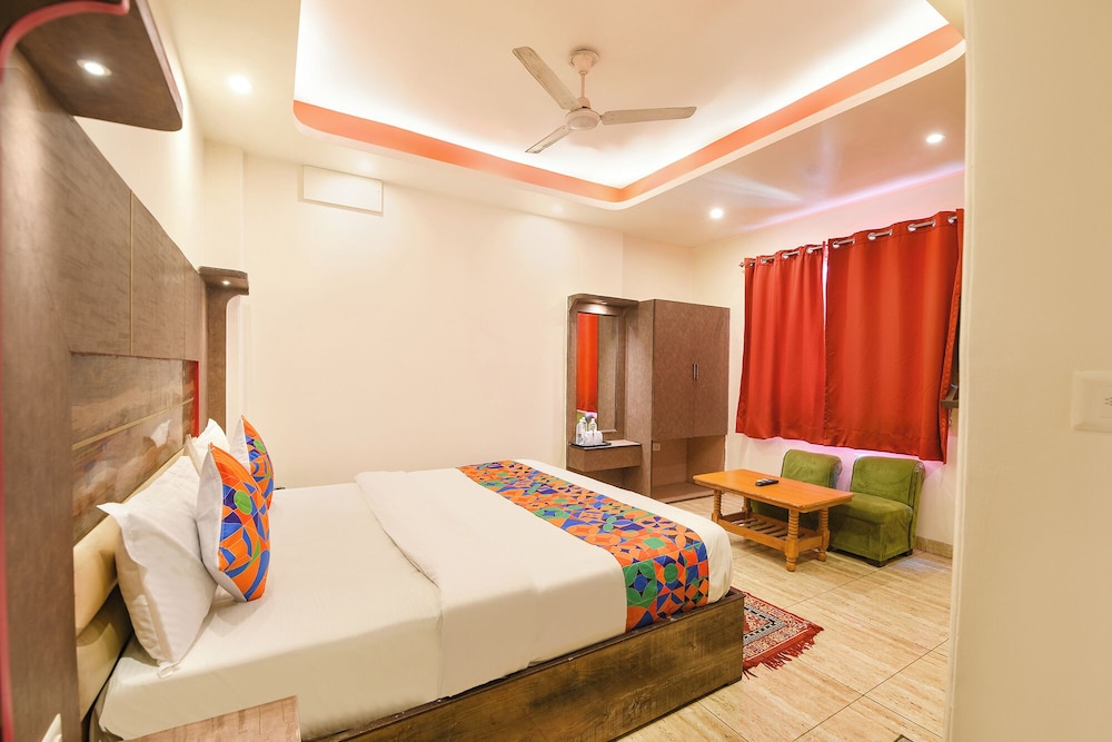 Fabhotel Dev Residency