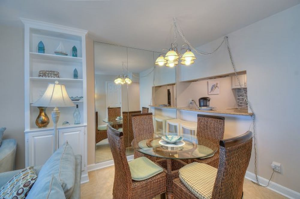 Holiday Towers by Elliott Beach Rentals