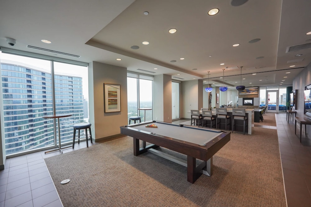Midtown Luxepad 1b1b Rooftop Lounge Pool Gym Xbox