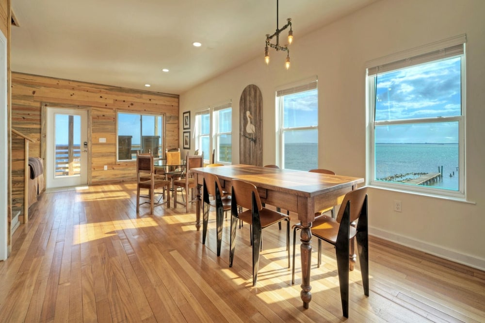 Marlin Madness by Avantstay Waterfront Getaway w Community Pool Boat Dock