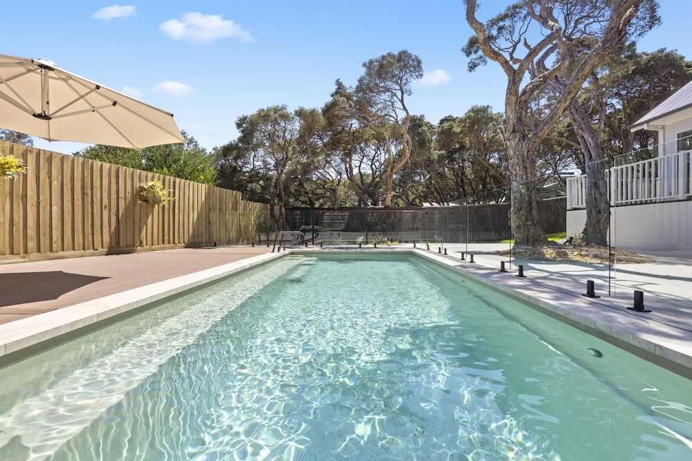 Saltwood Coastal Hamptons Luxe With Pool