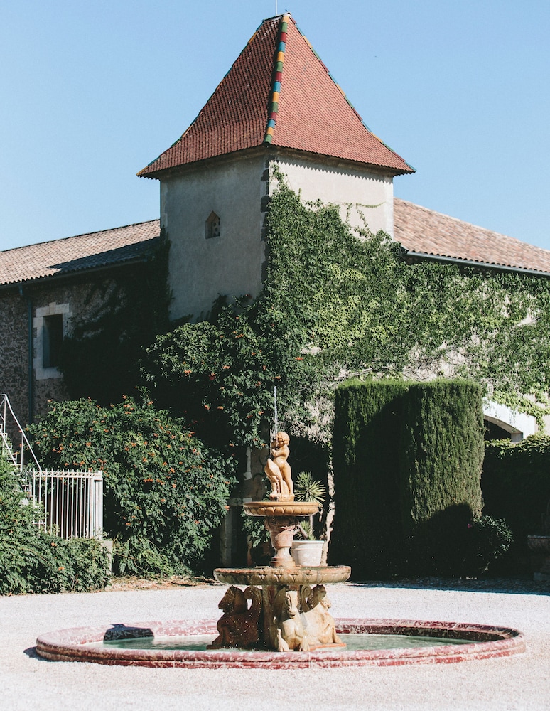 Chateau De Paraza