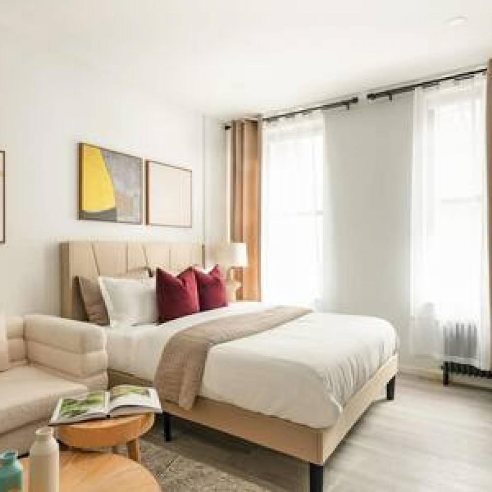New Modern Studio UES W D