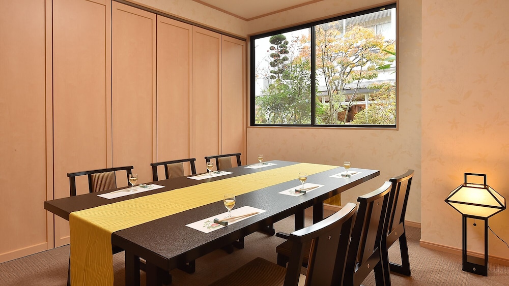 meeting & event spaces