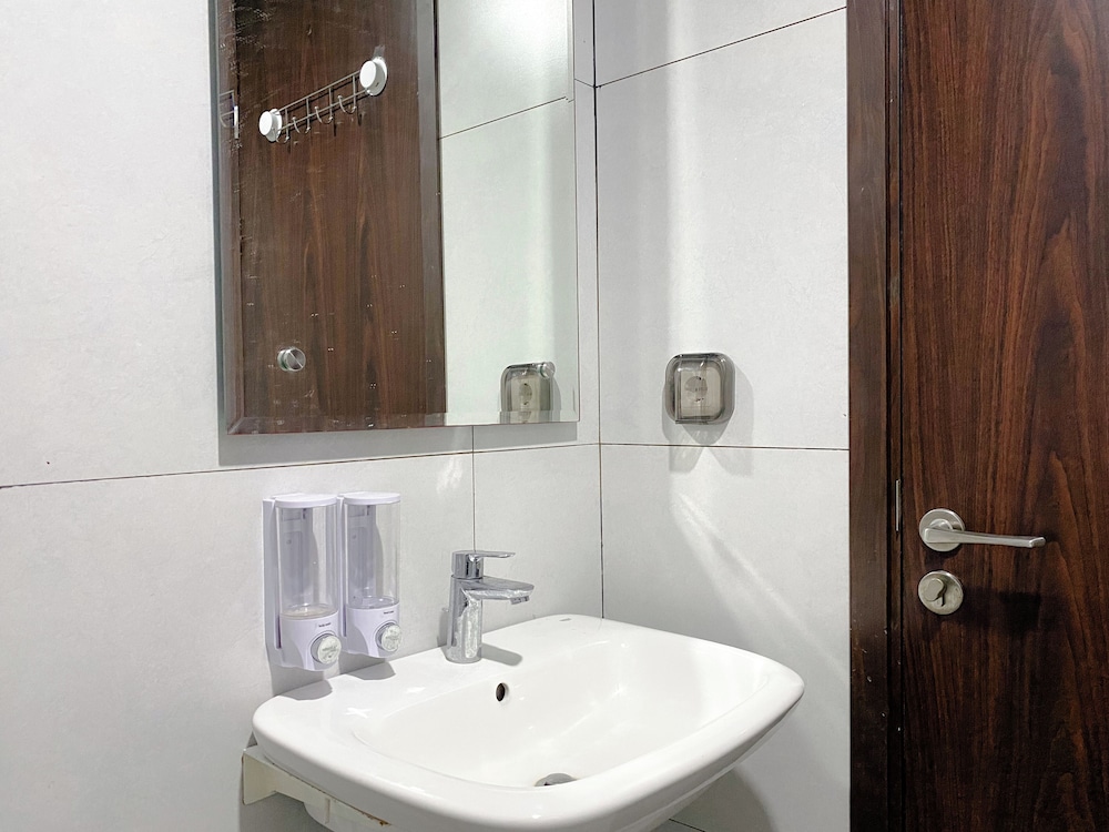 Good And Homey Studio Lrt City Bekasi Apartment