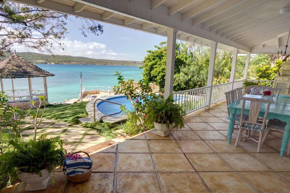 Sea Haven - Discovery Bay 2BR