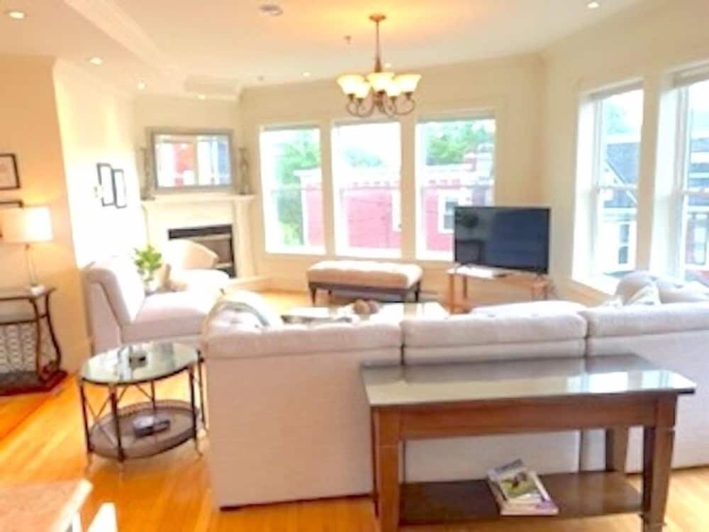 HarbourGate Condos & Studios, photo 53