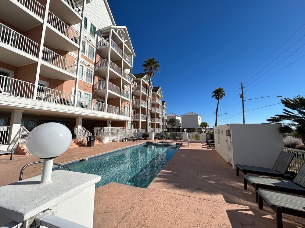 Grand Beach Resort 105