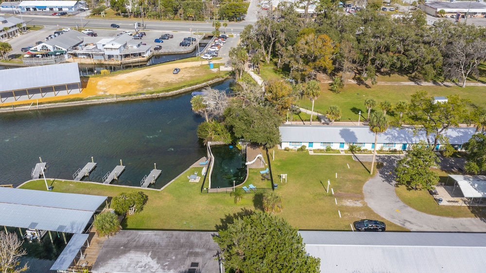 King's Bay Lodge