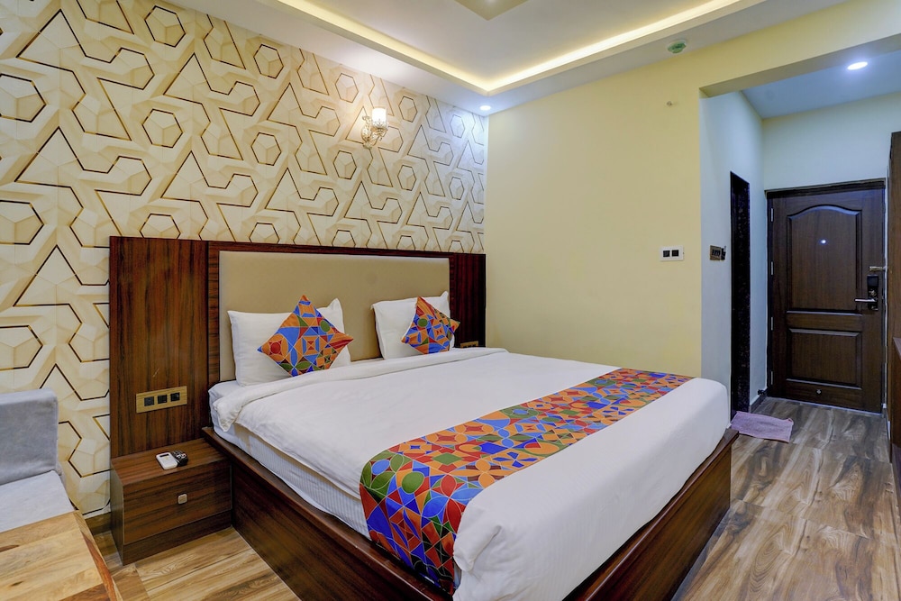 FabHotel Prime SN Blue