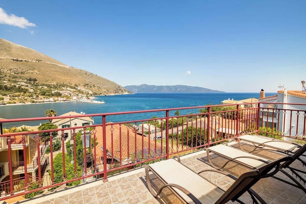 Greka Ioanian Maisonette - Poolside Seaview Bliss
