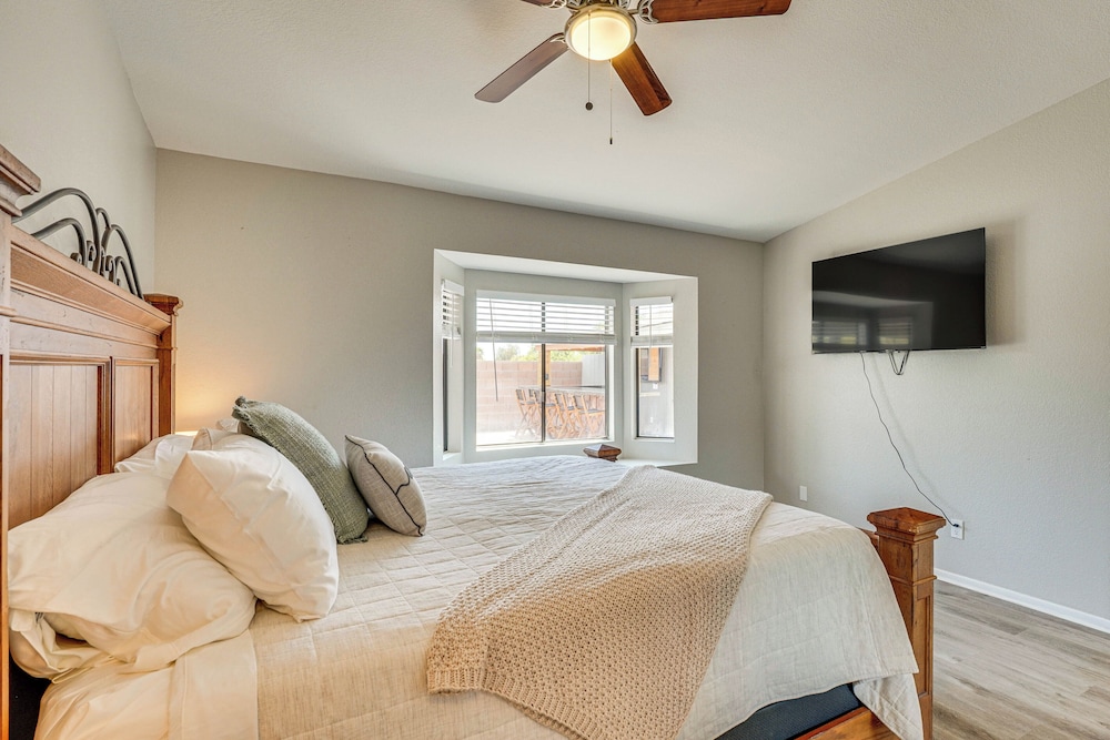 6 Mi to Dtwn: Tucson Gem w/ Outdoor Oasis!