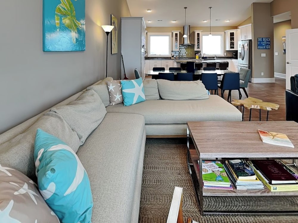 Sunshine Daydreams by Topsail Realty