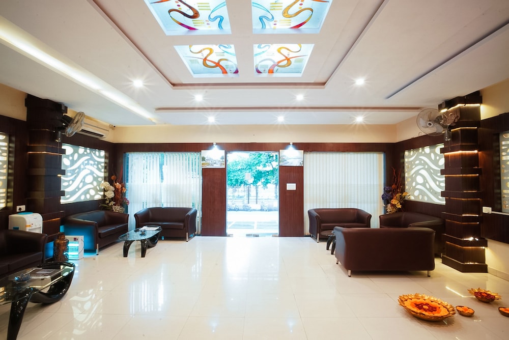 Hotel Flowers Inn