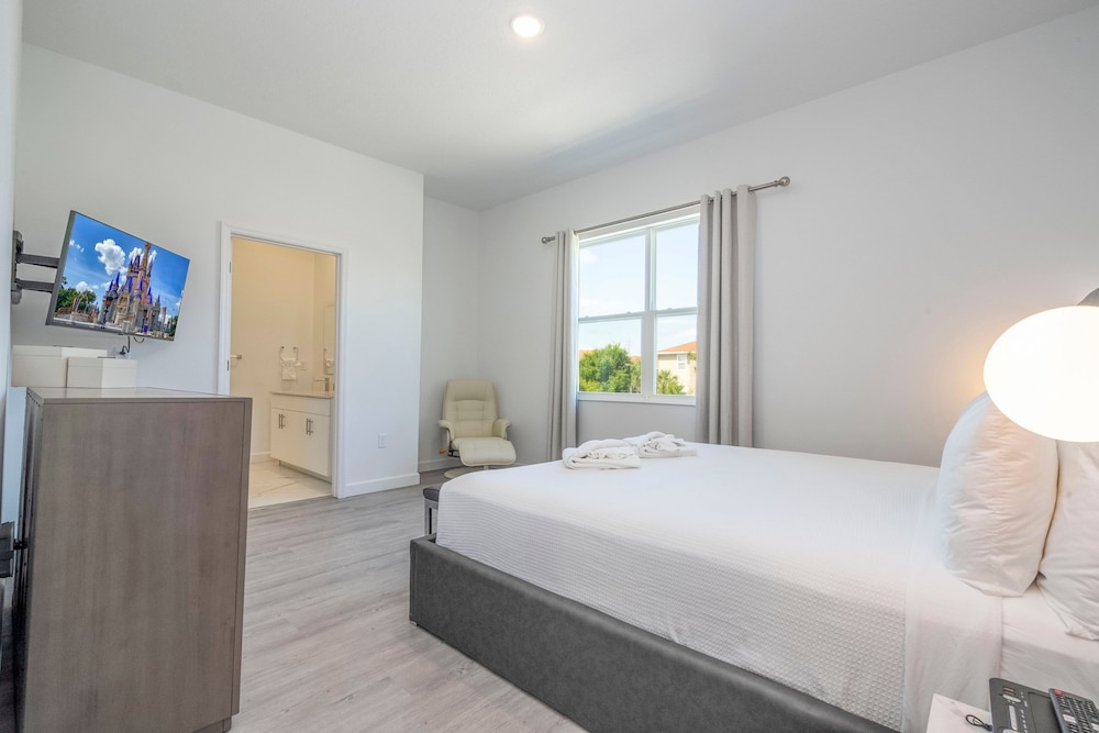 Brand new 4 Bed With Loft Villa for all