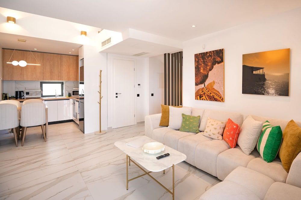 Olive Grove Panorama Suite Pende