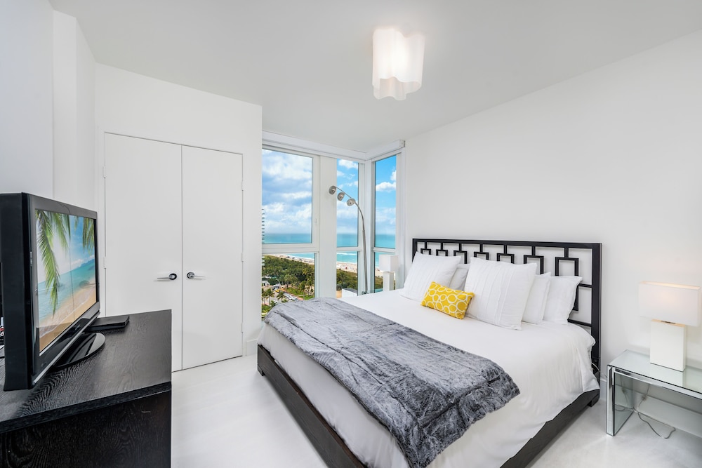 Luxury Vacation Rentals at The Setai by LRMB