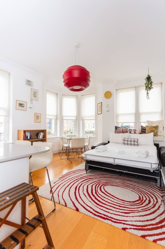 Homely 1 Bedroom Apartment in the Heart of Vibrant Camden