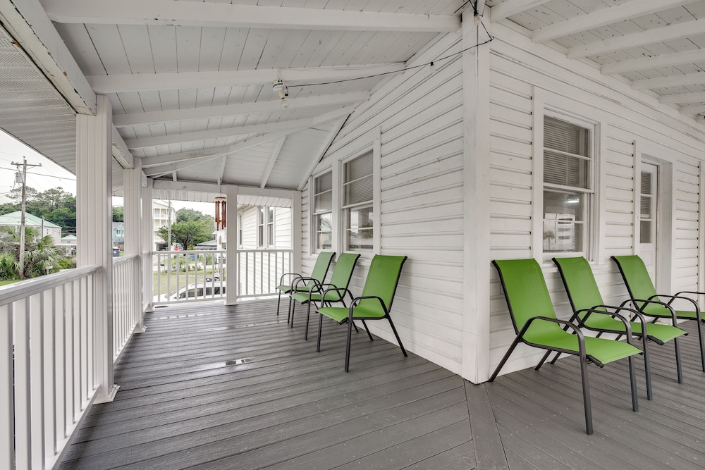 Walk to Shore: Home w/ Deck in North Myrtle Beach
