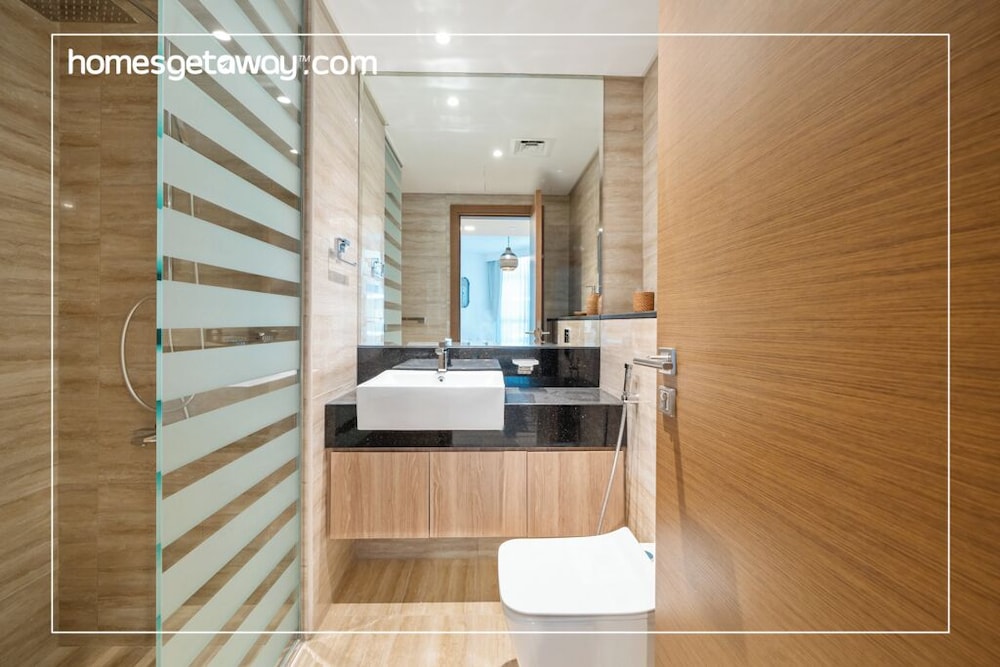 Sophisticated Studio Escape – Luxury Design