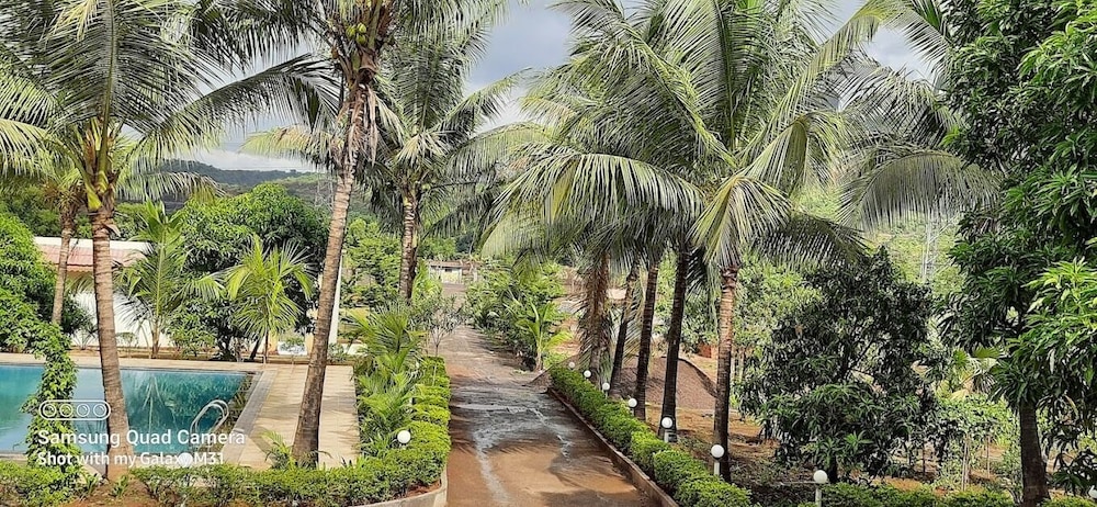 Discover Resorts Pali