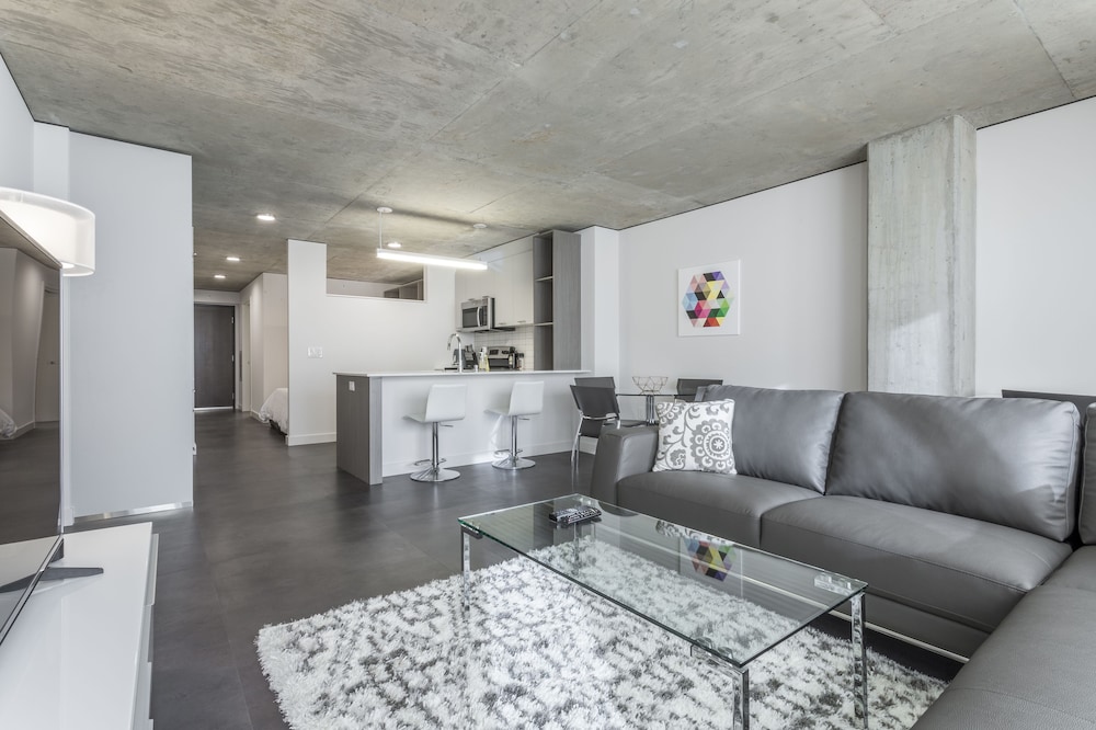 Domicile Suites at Cove