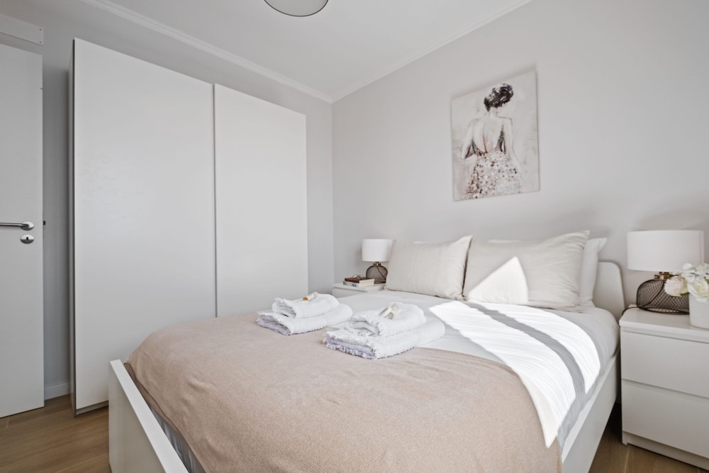 City Centre Retreat by Homie