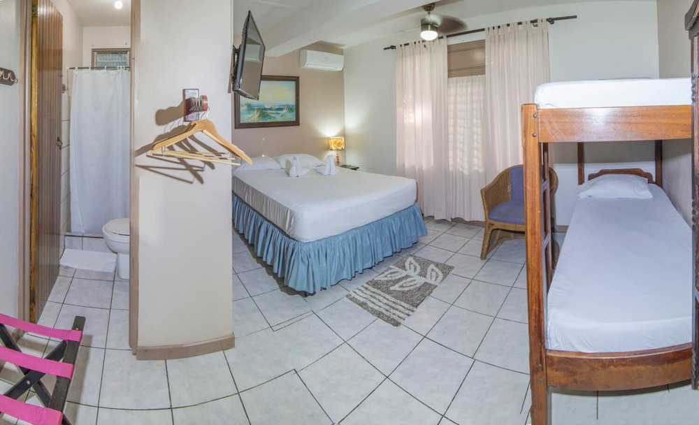 Laura's House Bed & Breakfast