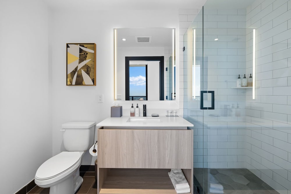 Stylish Downtown Miami Condo with Views
