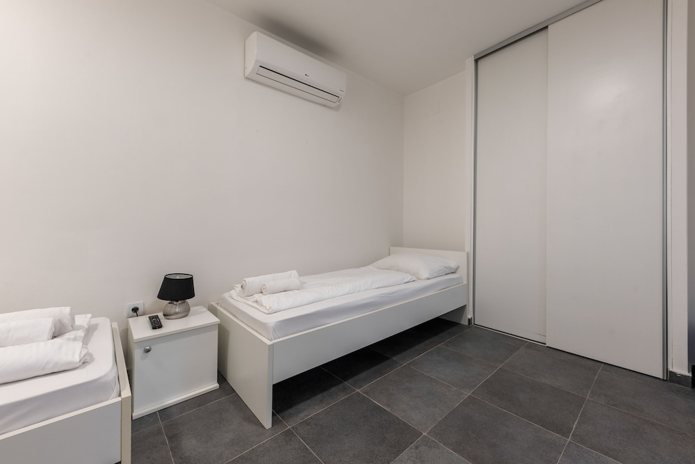 Aparthotel Plat