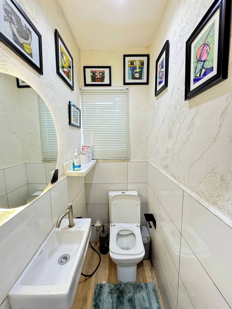 Luxury 2BR Apt Central Lekki Phase 1