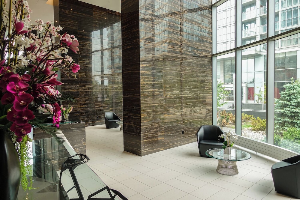 City Suites w Views-2