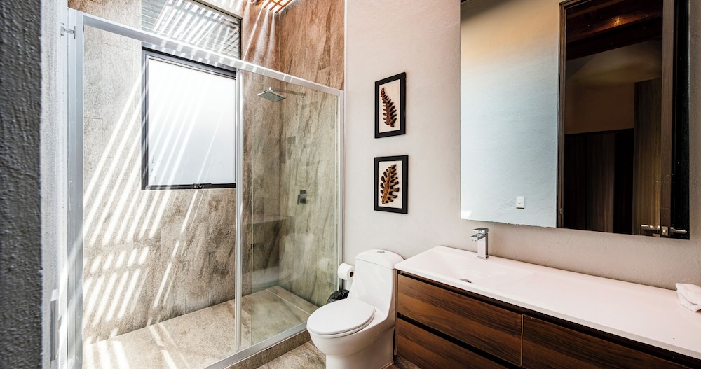 Pedacito de Lago - Lakeview Home