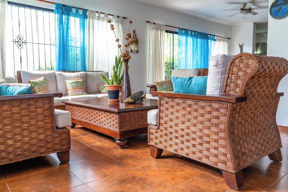 Natural Pool Villa Perfect for Families