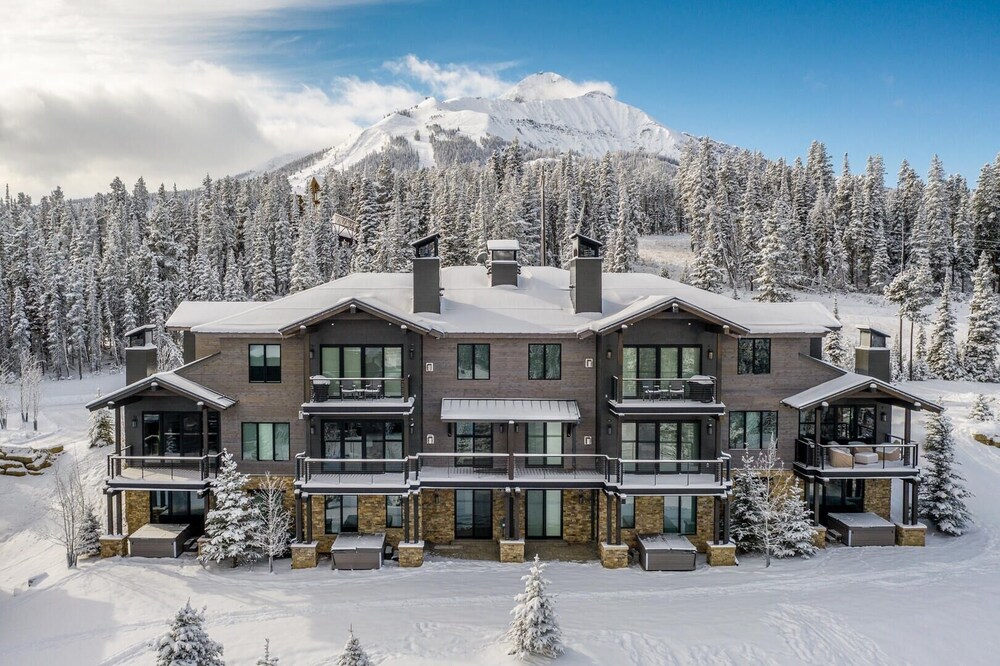 10 Wildwood 4 Bedroom Townhouse by Moonlight Basin Lodging view 2