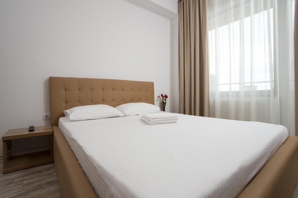 Chic Sea View Apartment Mamaia