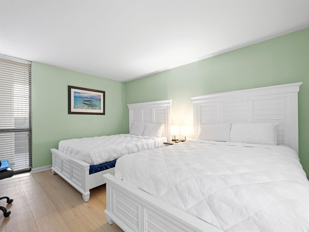 Windward 408 at Edgewater