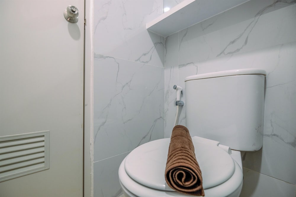 Fancy and Nice 2BR Apartment at Podomoro Golf View