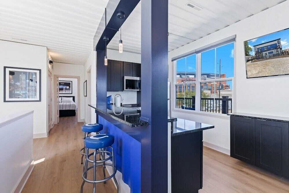 Indy Stadium Villas 711 L