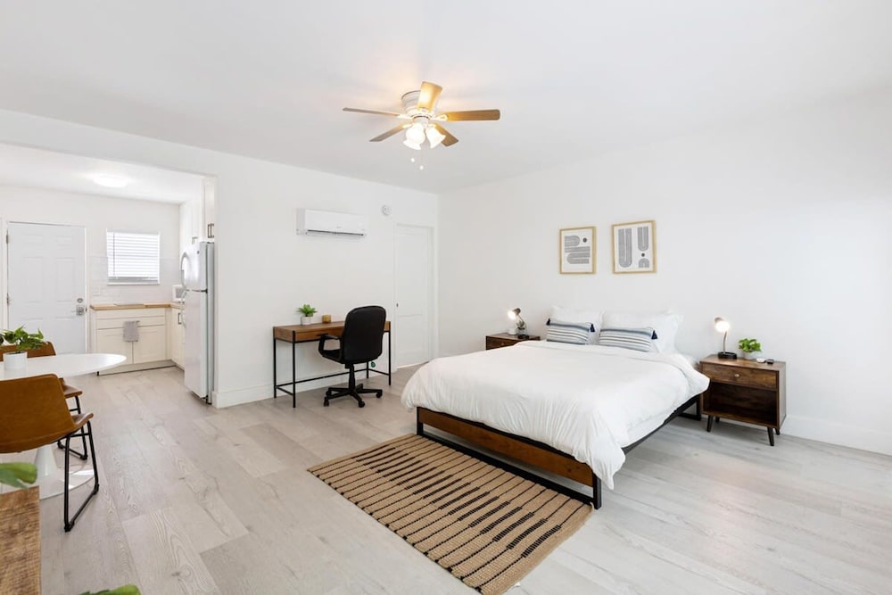 Victoria Park Unique Studio Close to Las Olas Blvd