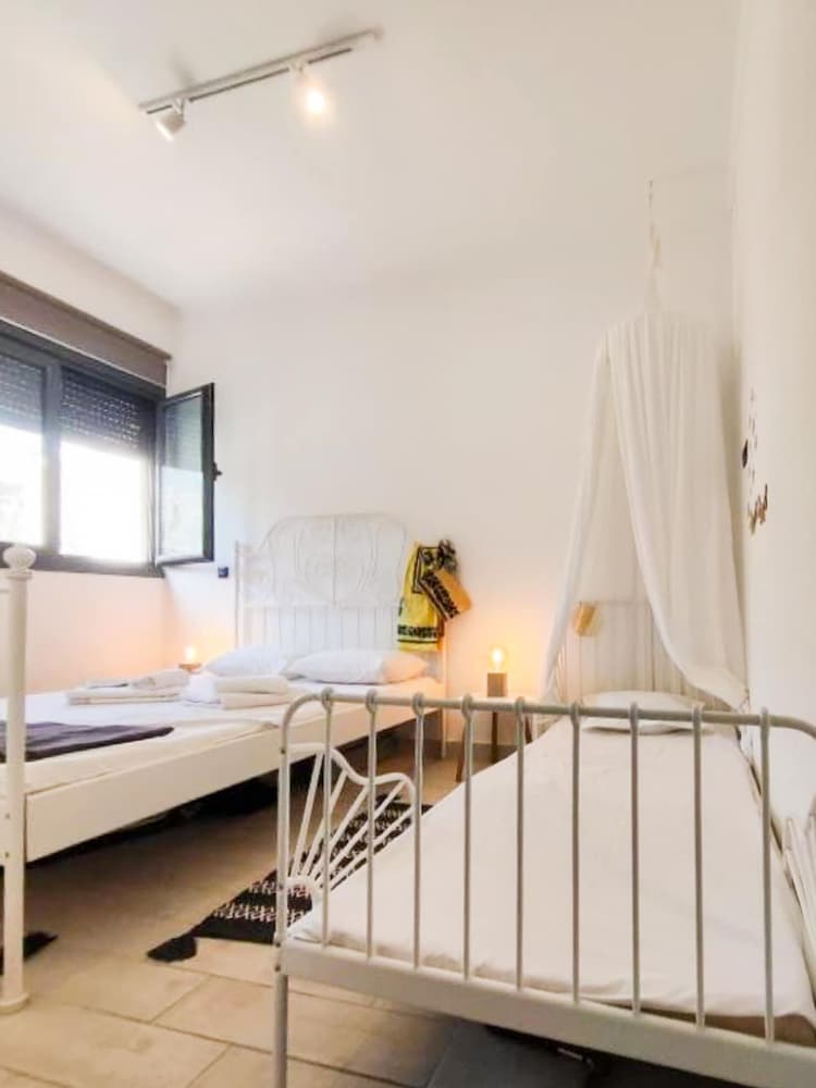 Marilous House - Skyros Beachfront Getaway
