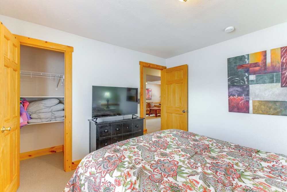 6 Mi to Winter Park Resort: Spacious Family Cabin
