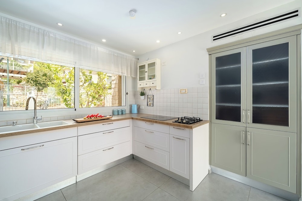 Rosh HaNikra Garden Villa by Sea N' Rent