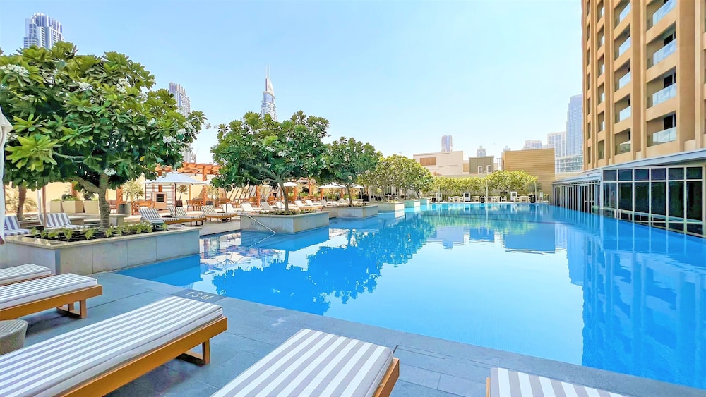 Address Dubai mall Balcony Burj view