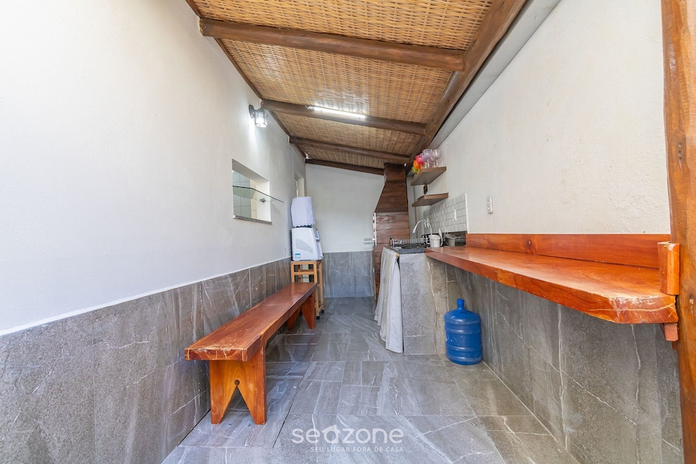 Apartment With Pool and Barbecue Pdl005