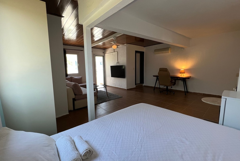 Esmana Otel - Image 24