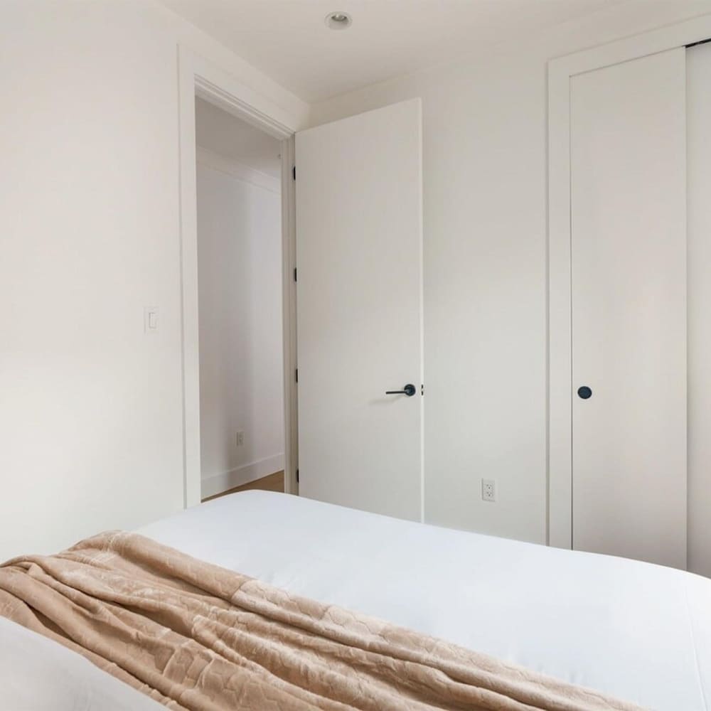 403-4c New 3br 2baths Prime ues