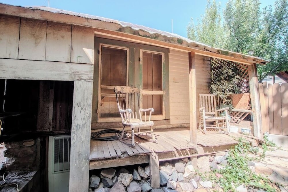 Beeline Guest House