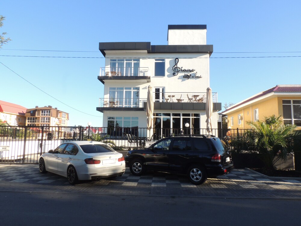 Piano Guesthouse