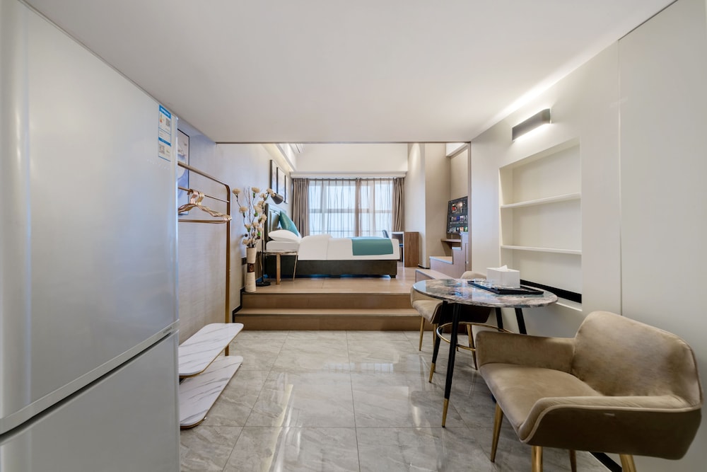 Xizhengjia Apartment Hotel (Guangzhou Financial City Keyun Road subway station store)